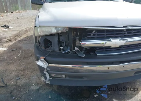 2005 Chevrolet Tahoe Ls z USA, uszkodzony, nr VIN 1GNEC13V45J227050